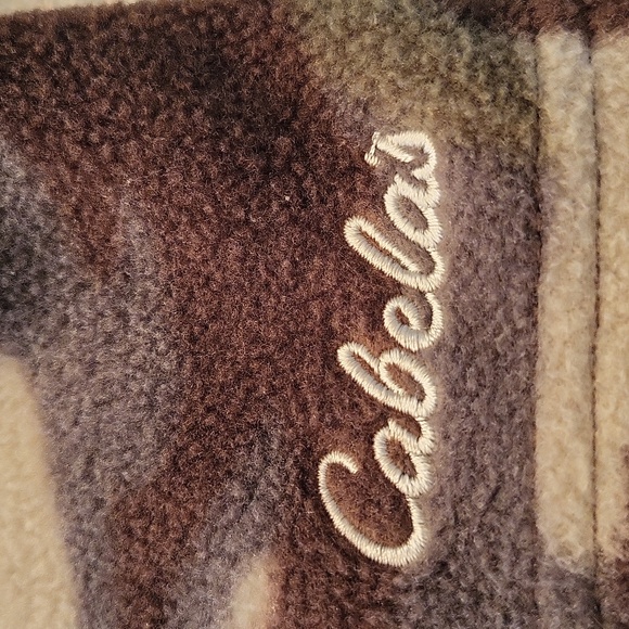 Cabela's camo fleece hooded zip up vest - Picture 5 of 5